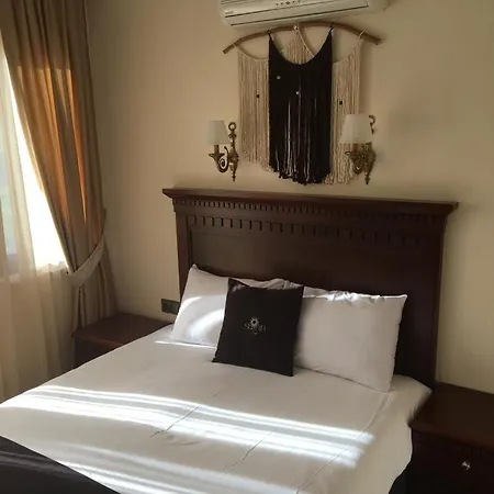 Suinn Cunda Konukevi 2*