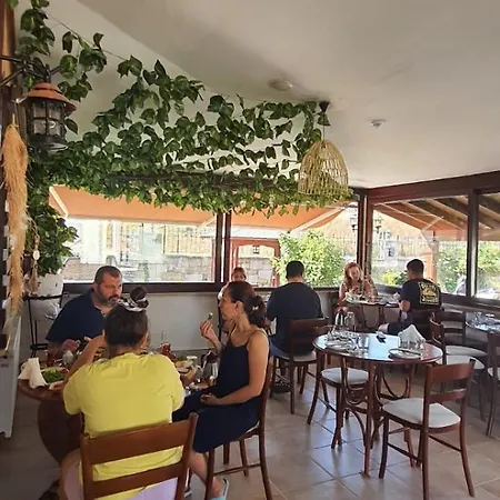 Konukevi Suinn Cunda 2*