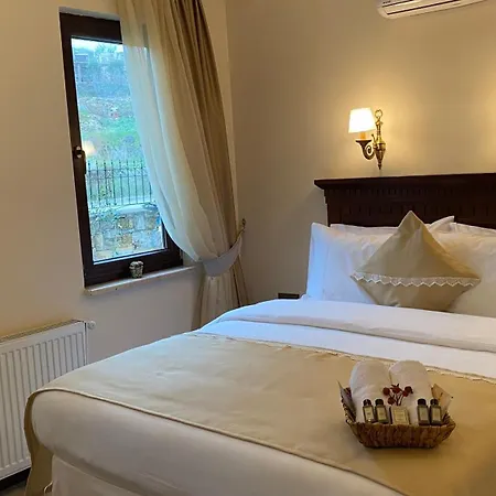 Suinn Cunda Konukevi Ayvalı