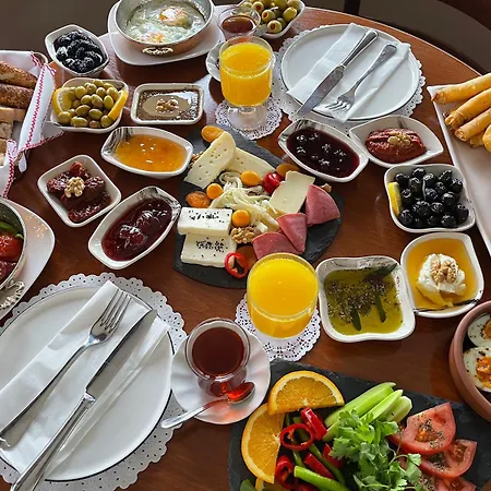 Konukevi Suinn Cunda Ayvalı