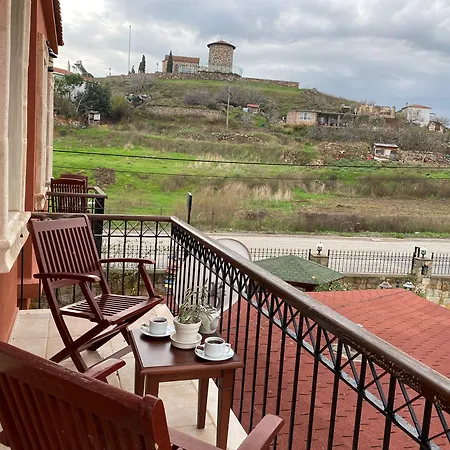 Konukevi Suinn Cunda 2*